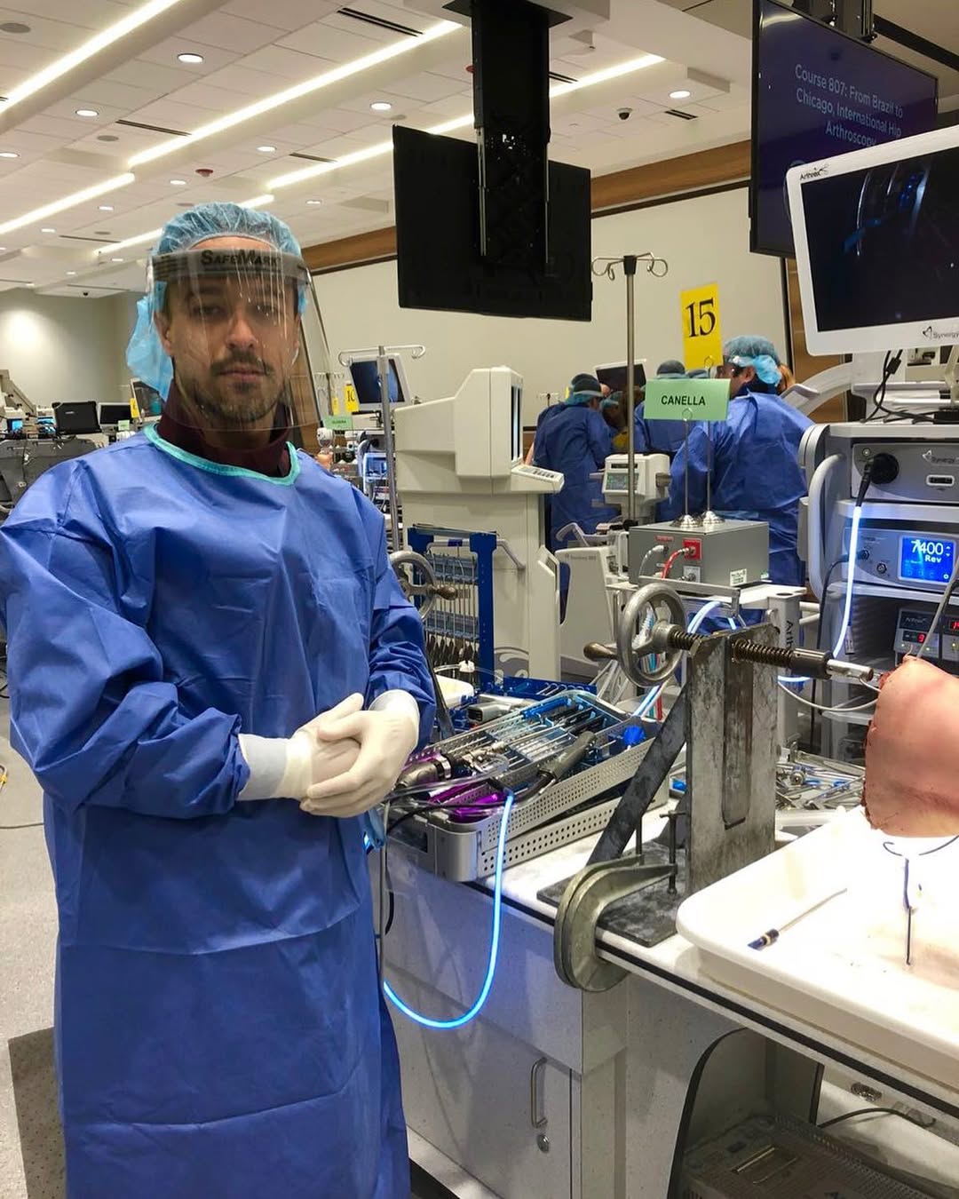 Dr. Marcelo Weber em curso de cirurgia ortopédica em Nova York